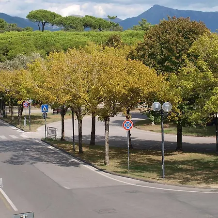 Il Pontile Holidays Appartement Marina di Pietrasanta